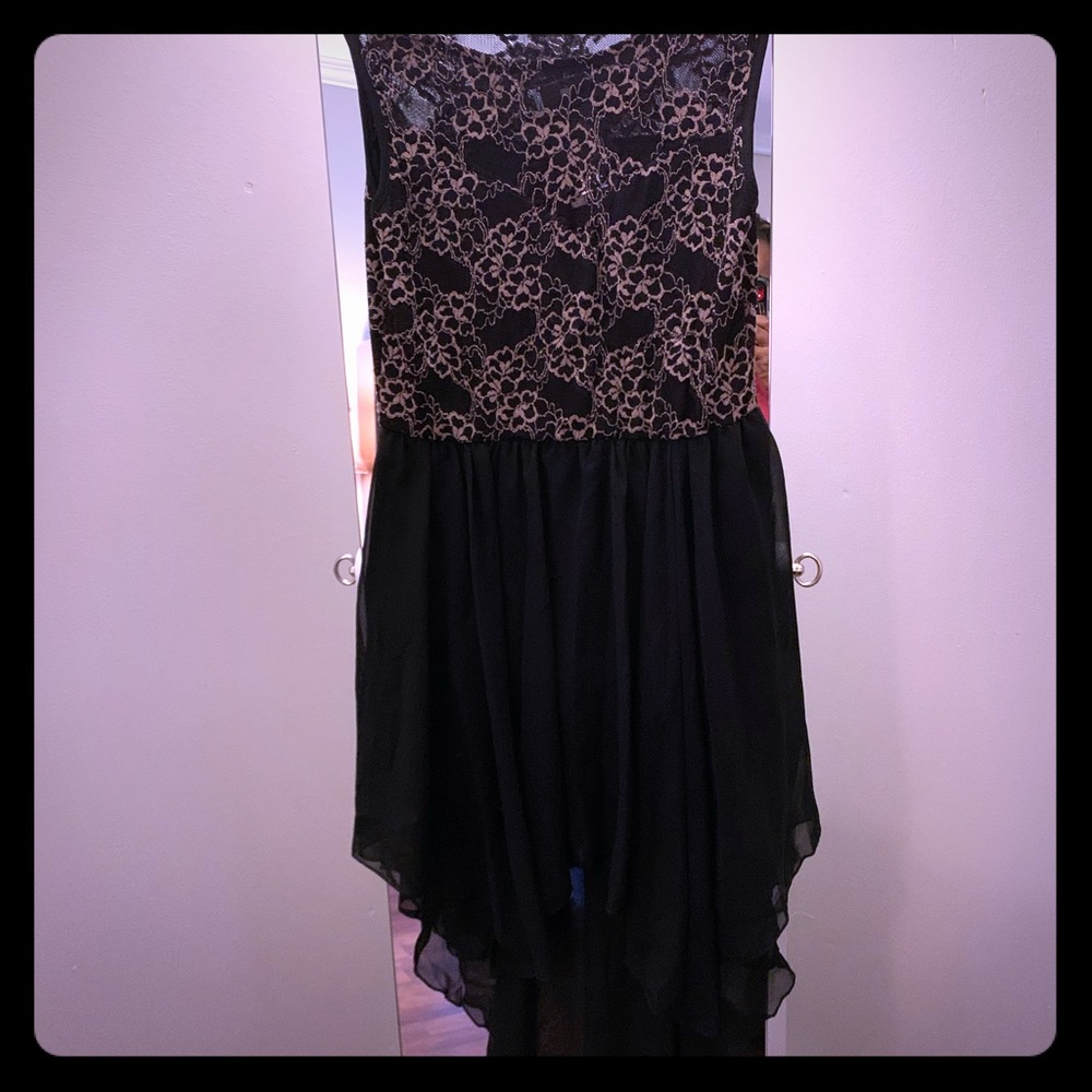 Beautiful hi low dress!